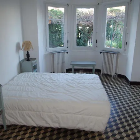 Holiday home Maison De Charme Proche Des Plages Et Du Centre-ville Saint-Raphael (Var)