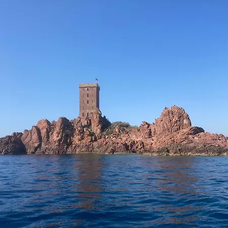 Maison De Charme Proche Des Plages Et Du Centre-ville * Saint-Raphael (Var)
